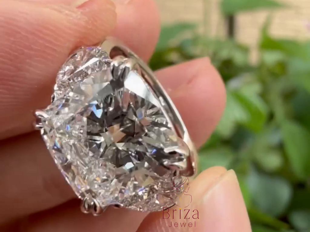 cushion-shaped center diamond ring with trillion accents