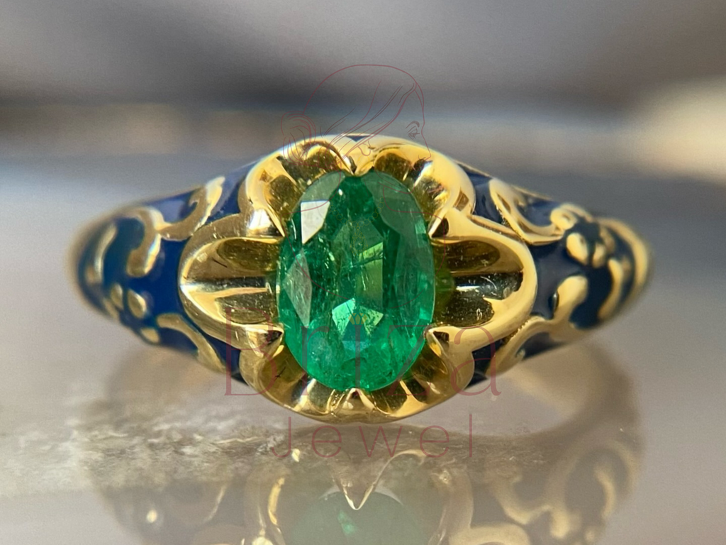 Vintage Emerald Ring with Classic Gold Enamel Birthstone