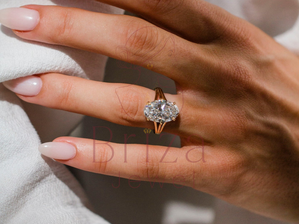 Oval Solitaire Engagement Ring | 14K Yellow Gold Diamond Ring