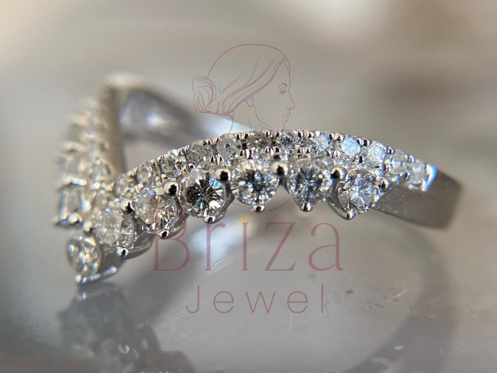 Chevron Engagement Ring in White Gold with Curved Diamond Band