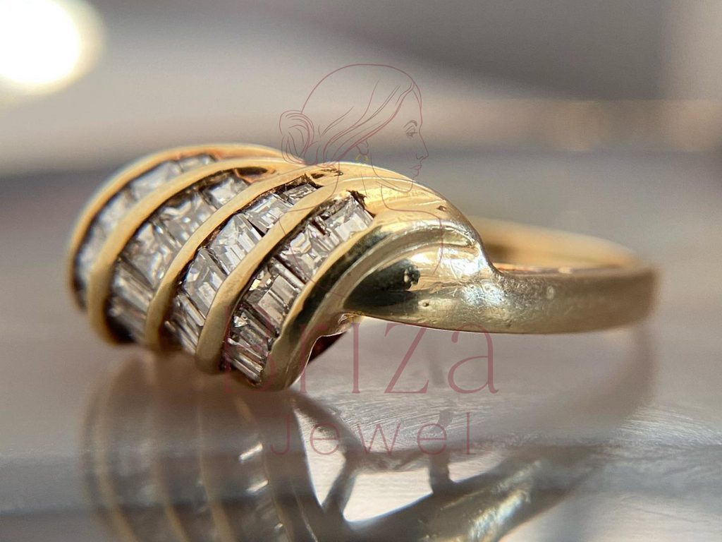Gold Cocktail Ring with 18K Baguette Diamond Wave