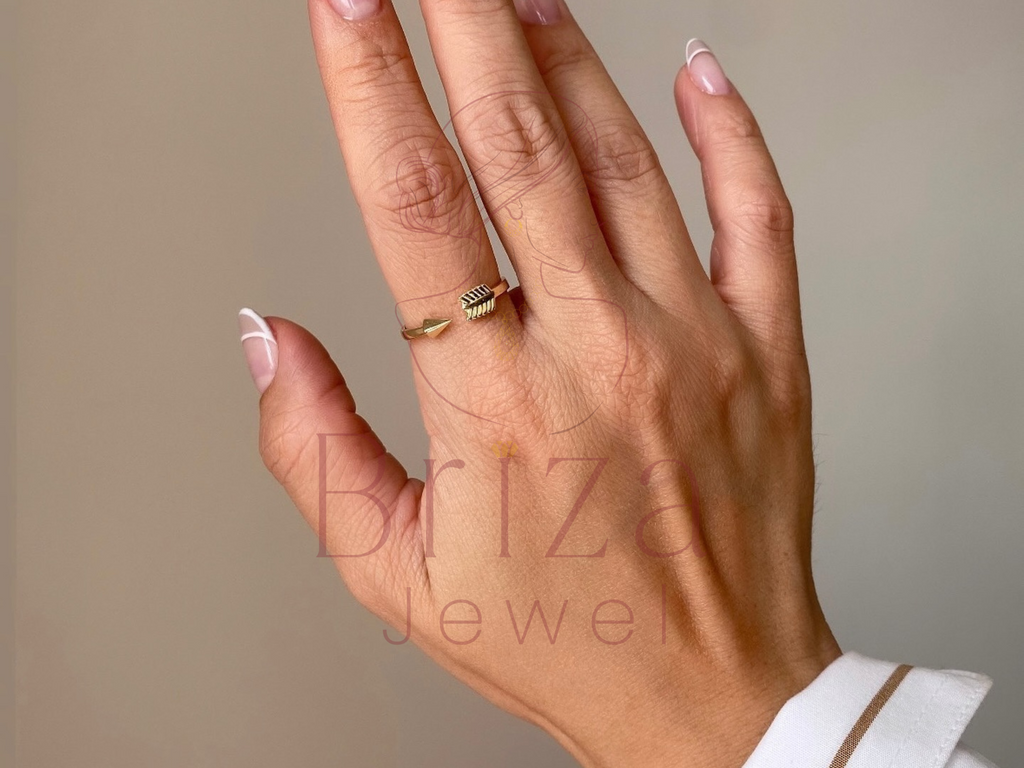 Simplistic Engagement Ring | Gold Arrow Dainty Wrap Ring