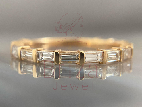 Baguette Band in 14K Gold with Sleek Minimal Diamond Design
