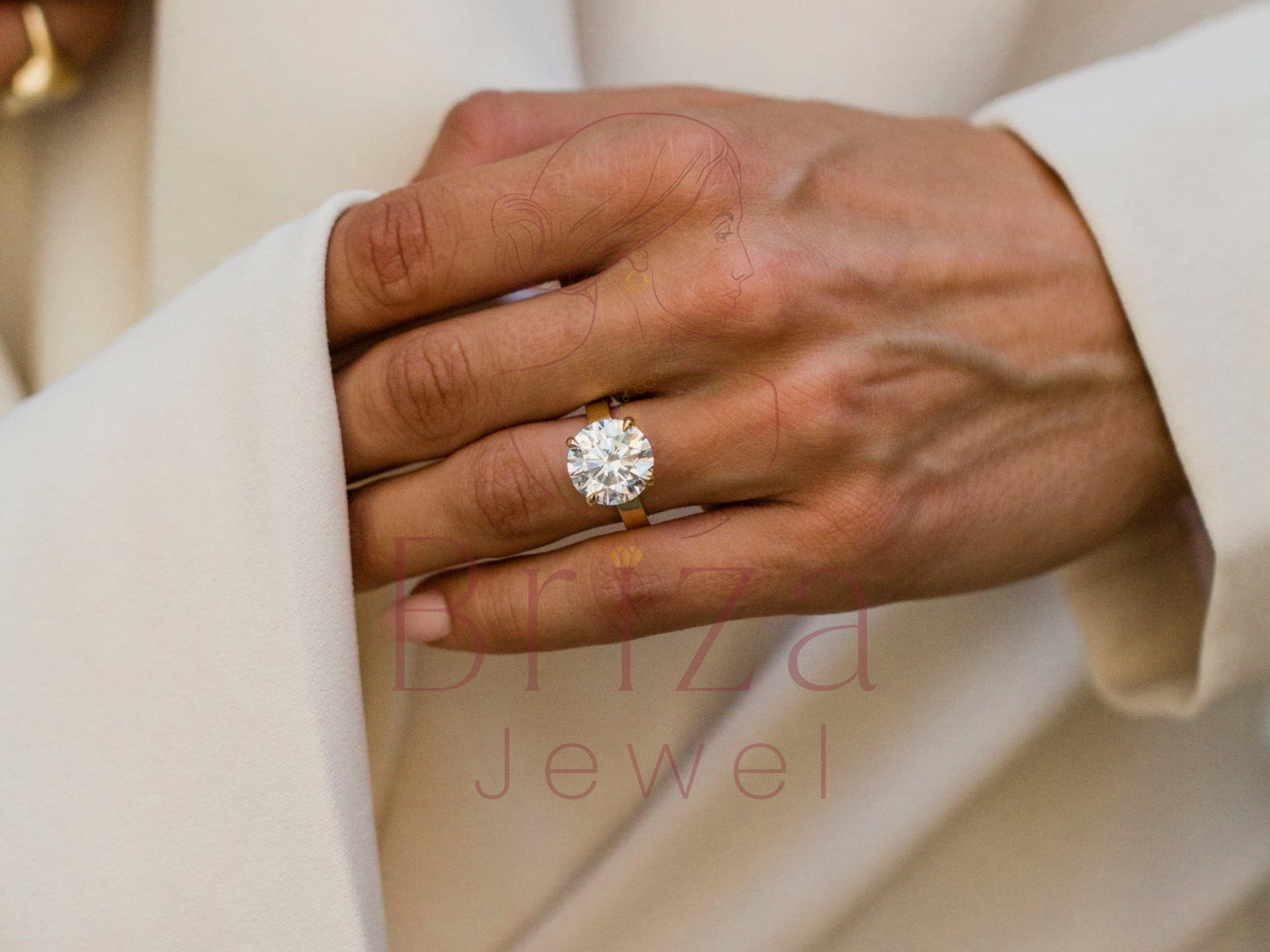 6 Carat Round Diamond Ring | Luxury Yellow Gold Solitaire