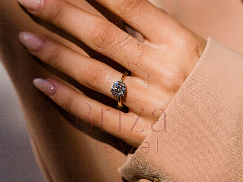 Round Brilliant Cut Diamond Ring | Classic Bridal Diamond Ring
