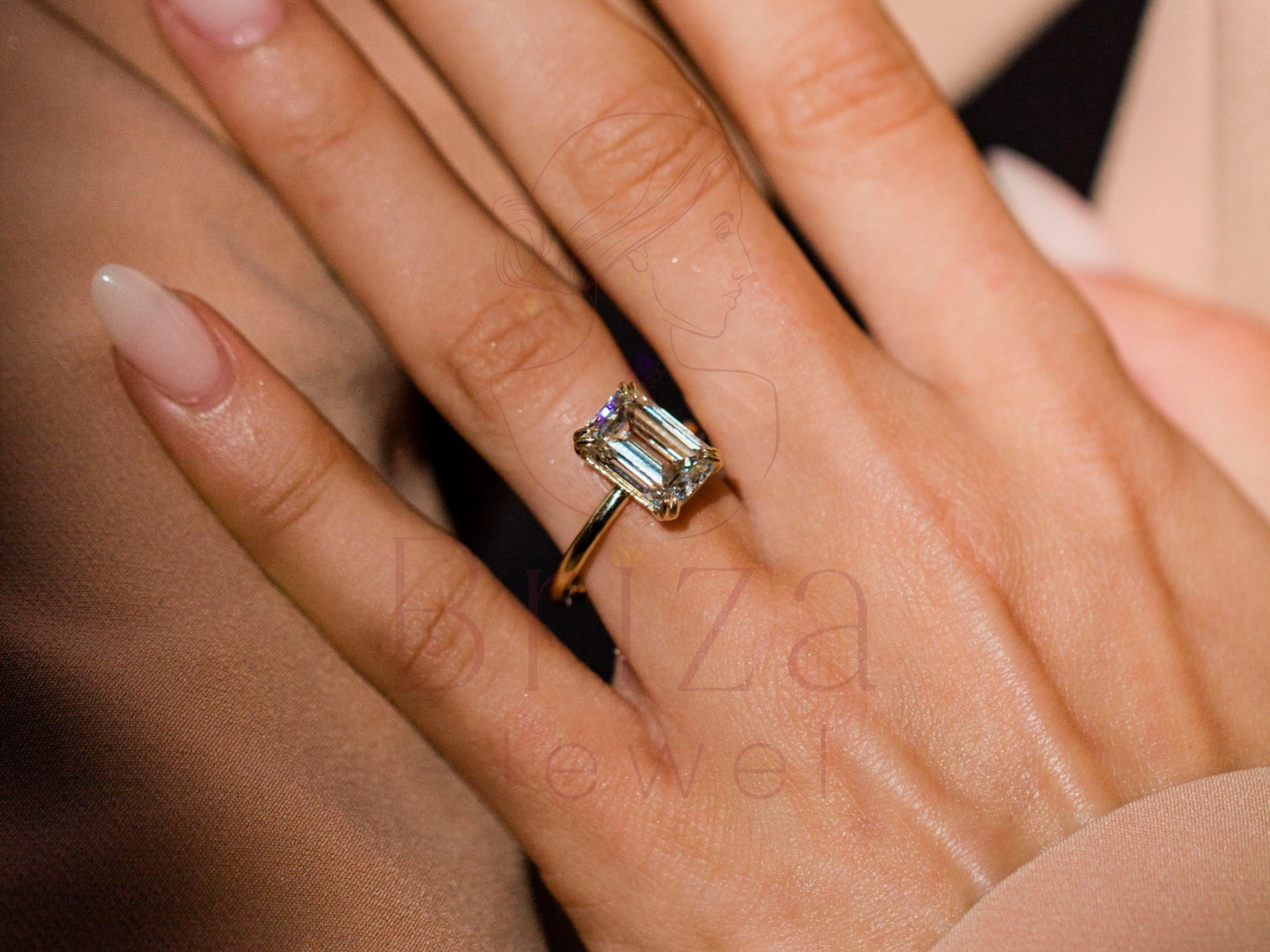 Emerald Wedding Band | Minimalist Gold Baguette Bridal Ring