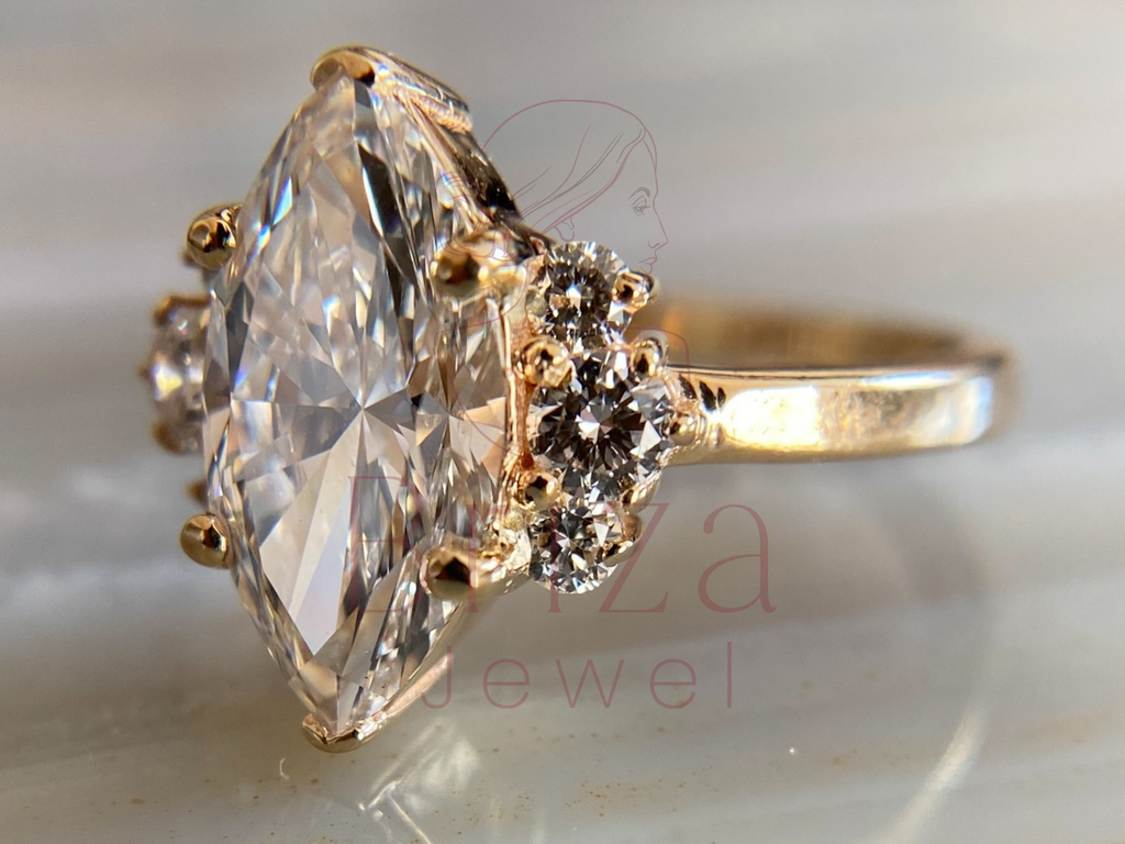 Floral Diamond Ring with Round Cluster Stone Design