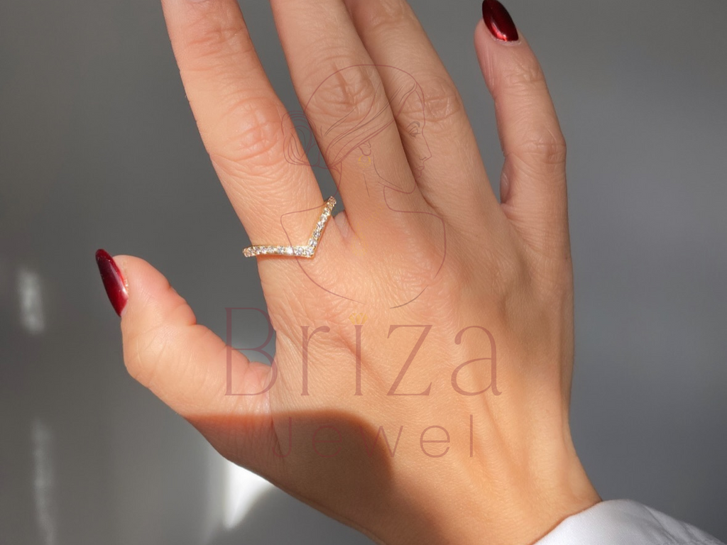 V Shaped Wedding Band with Elegant Chevron Design