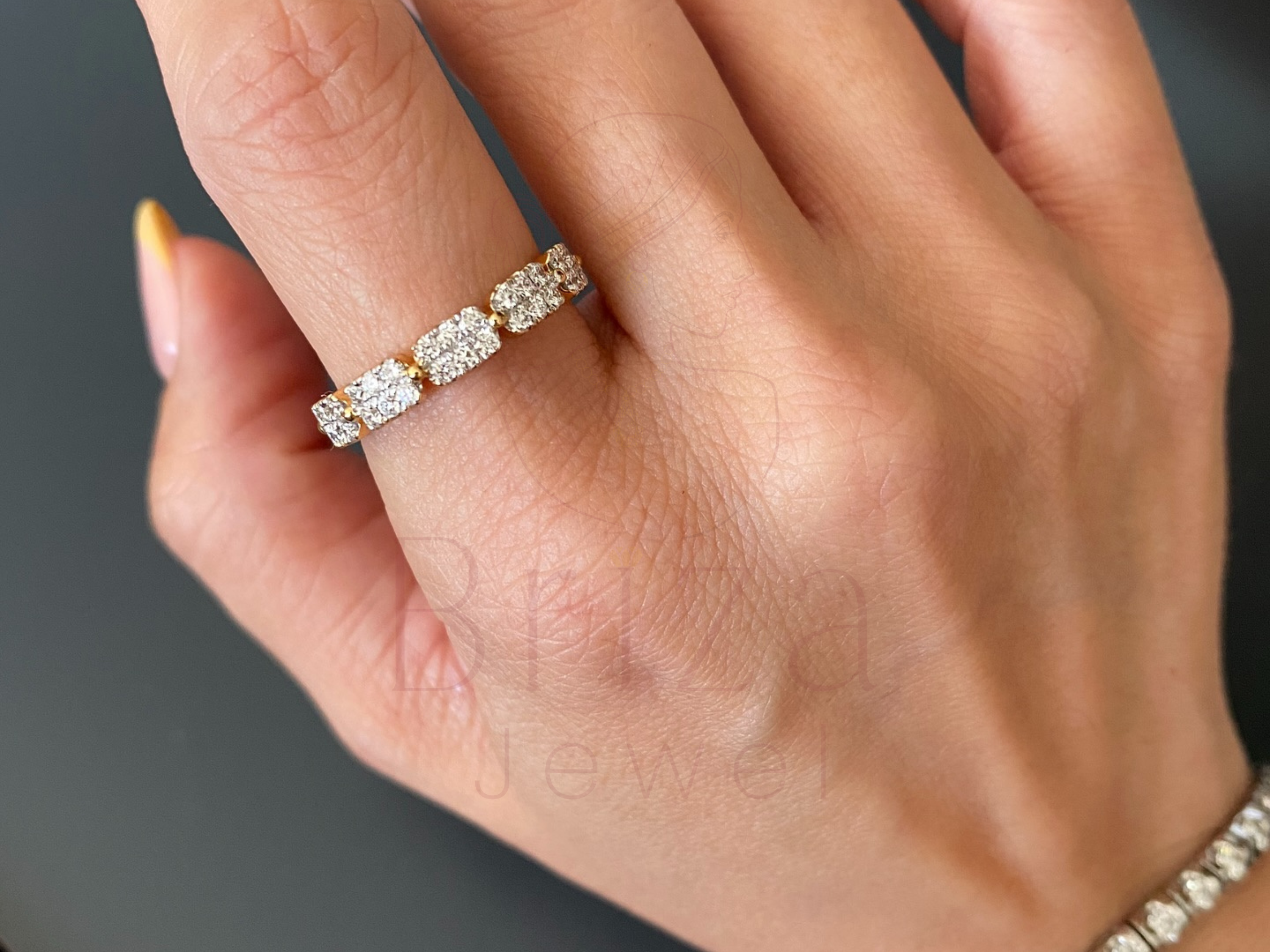 gold band with clustered lab grown diamonds detail