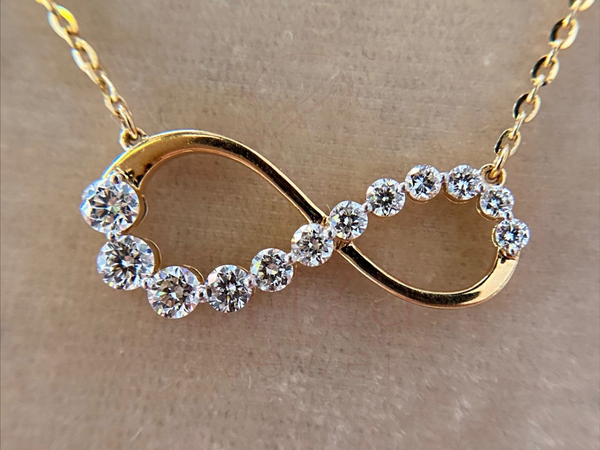 Infinity Diamond Necklace Designed for Modern Elegance
