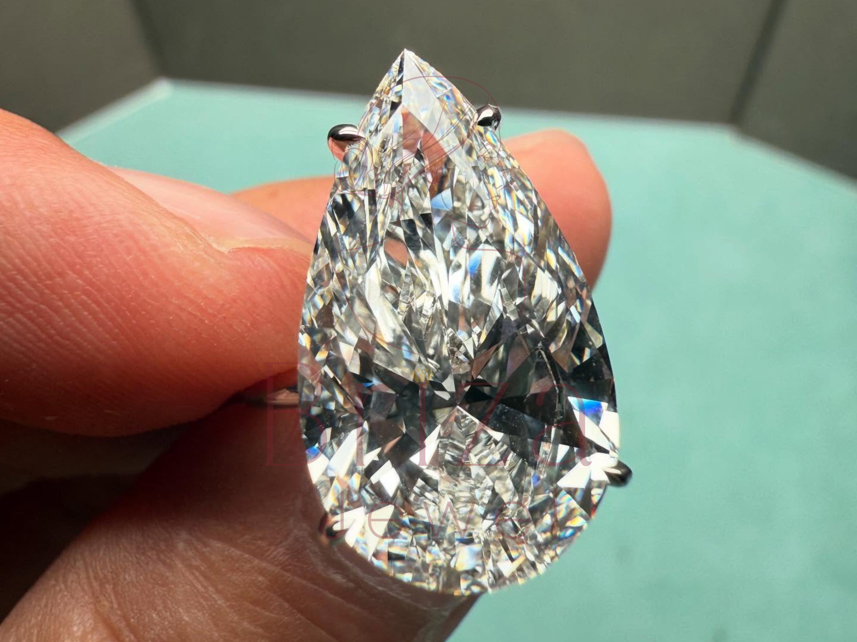 10 Carat Pear Shaped Diamond – Lab Grown IGI Certified