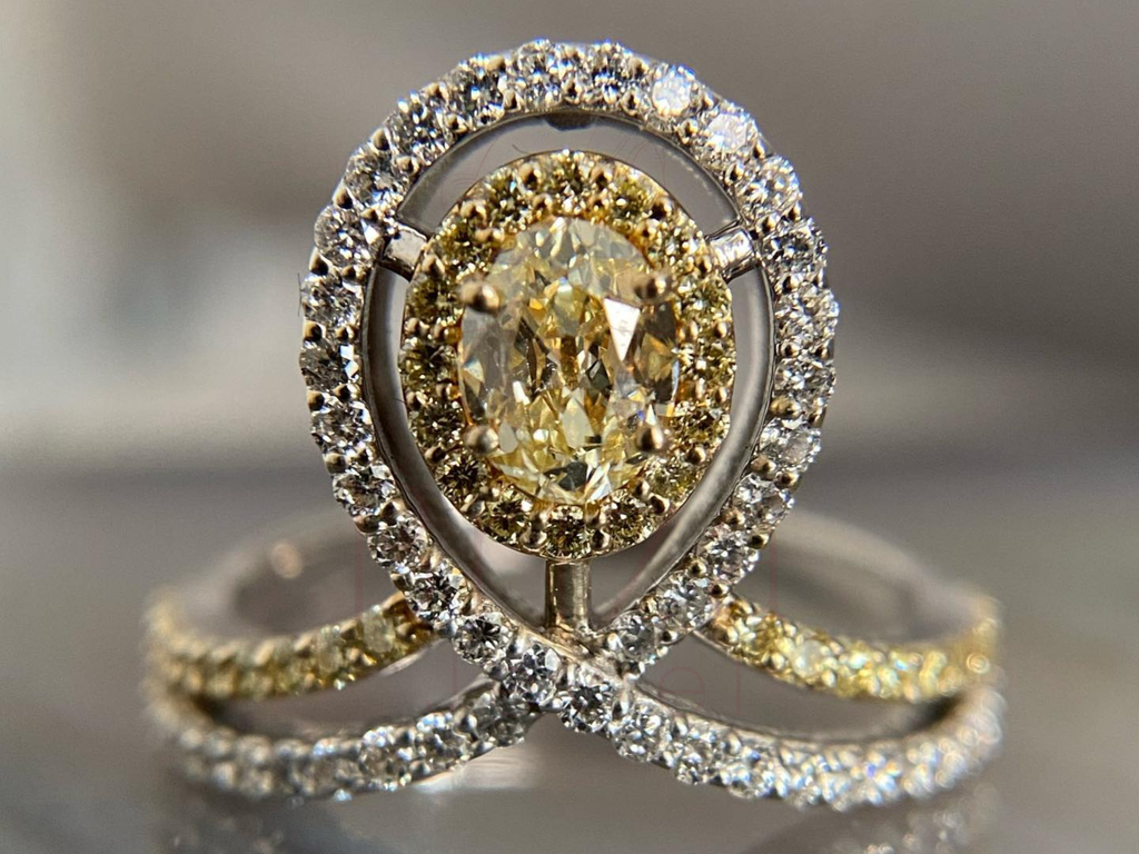 lab grown diamond ring with yellow diamond halo split shank design