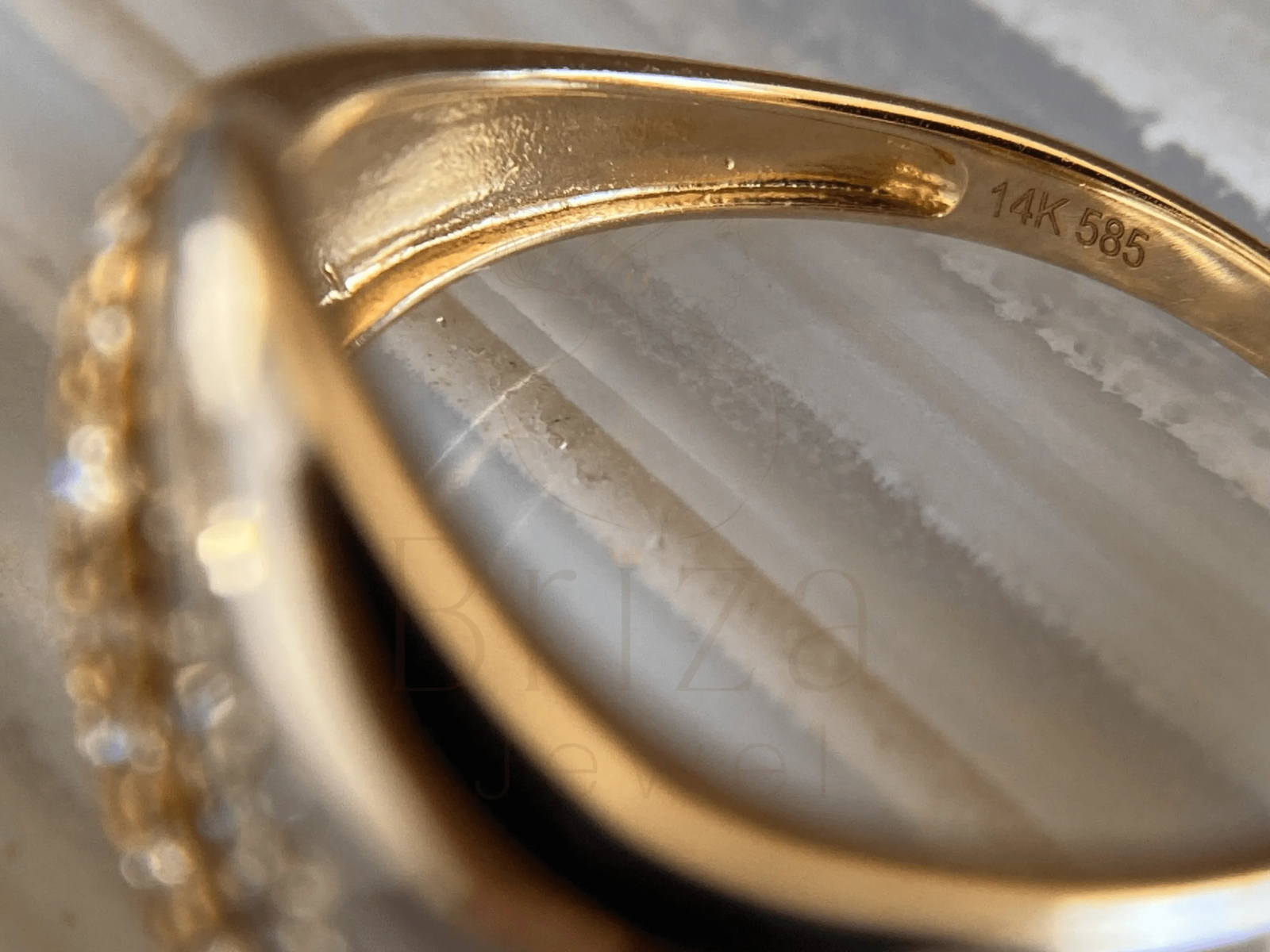 Wave Diamond Band in Gold | Vintage Statement Ring for Women