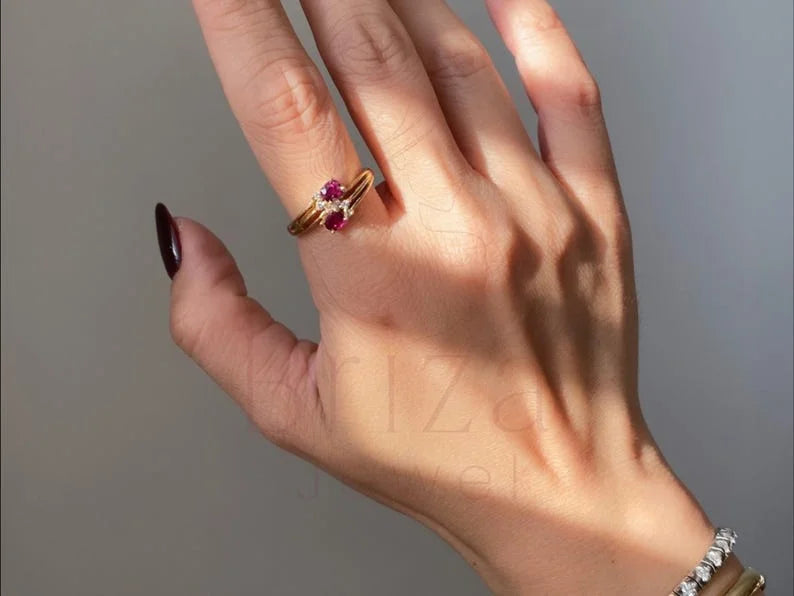 Ruby and Diamond Gold Ring - Vintage | Briza Jewel