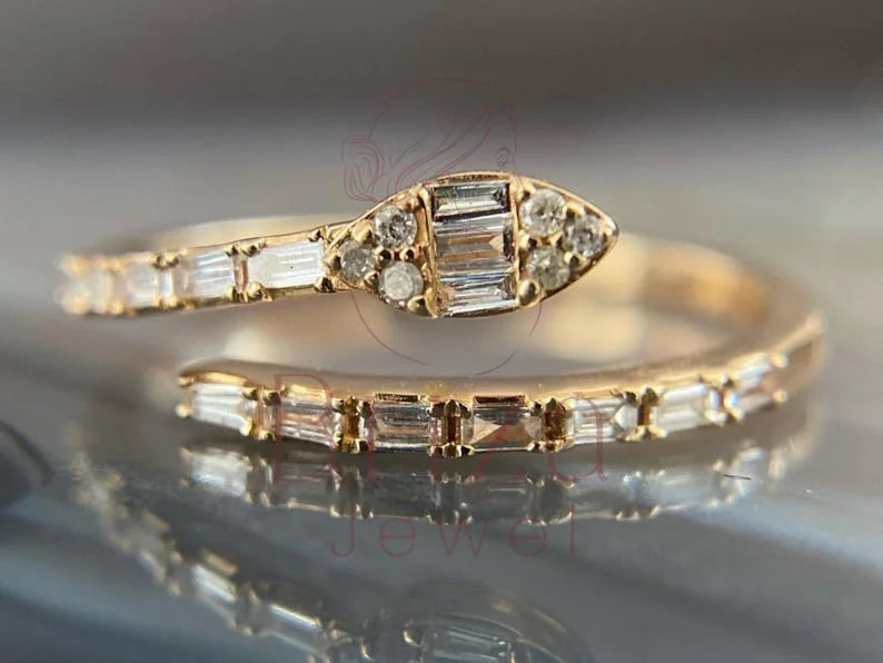 Diamond Snake Ring - Lab Grown Gold Baguette | Briza Jewel