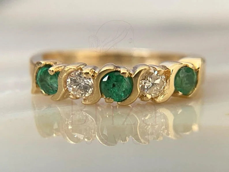 Emerald and Diamond Gold Band - Vintage Ring | Briza Jewel