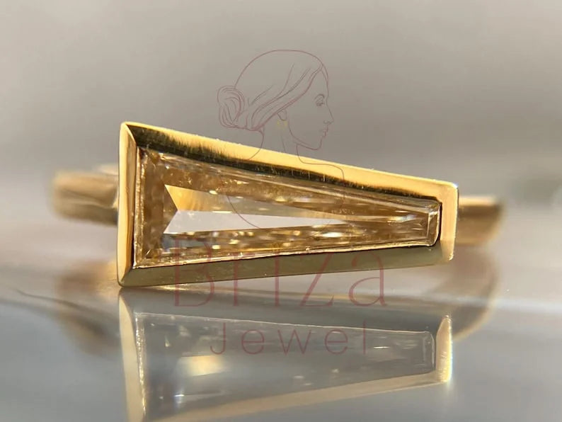 Geometric Engagement Ring - Lab Grown Gold Baguette Diamond | Briza Jewel