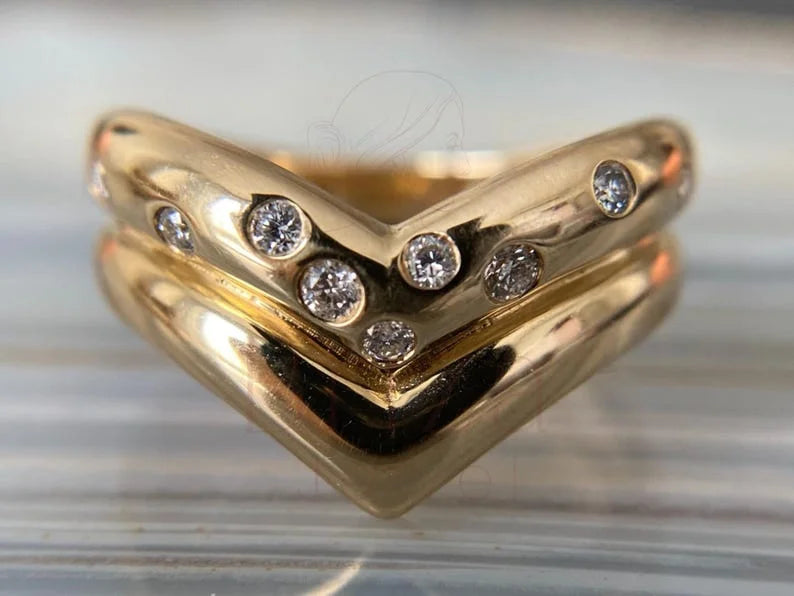 Chevron Diamond Ring - Yellow Gold Round | Briza Jewel