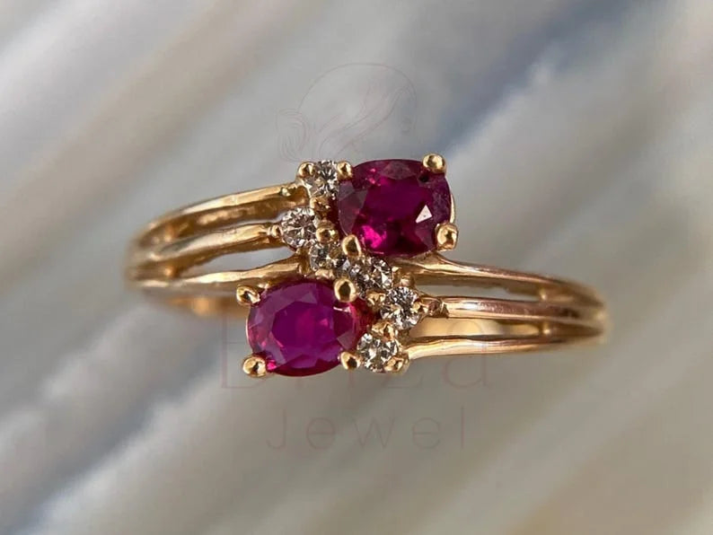 Ruby and Diamond Gold Ring - Vintage | Briza Jewel