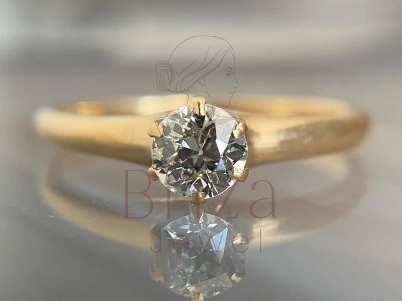 Solitaire Round Engagement Ring - 14K Gold Diamond Minimalist | Briza Jewel
