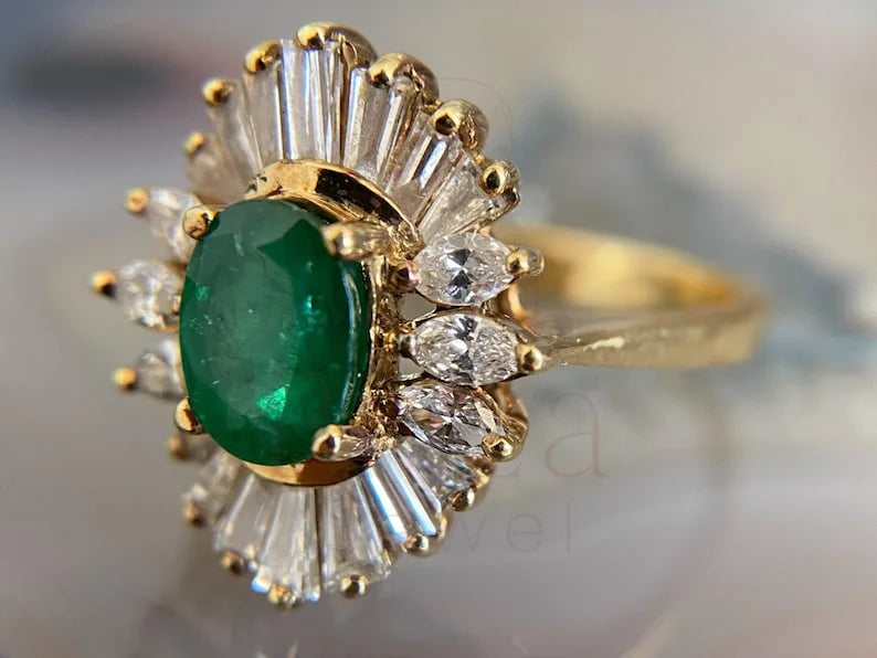 Vintage Oval Ring - Yellow Gold Diamond | Briza Jewel