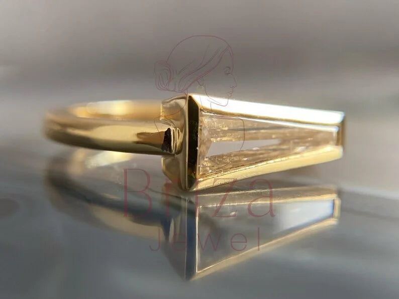 Geometric Engagement Ring - Lab Grown Gold Baguette Diamond | Briza Jewel
