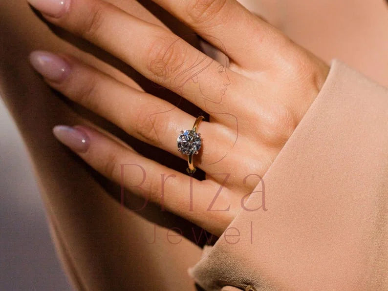 Round Brilliant Cut Diamond Ring - Lab Grown Gold | Briza Jewel