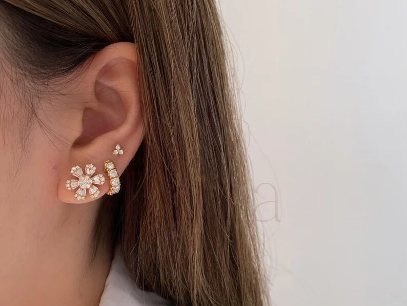 Diamond Flower Earrings - Gold | Briza Jewel