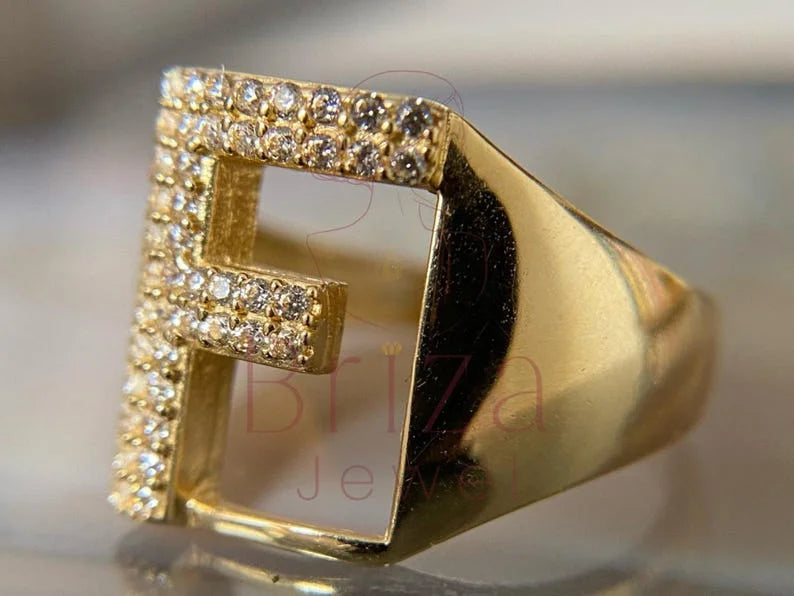Gold Ring with Initial - Lab Grown Diamond | Briza Jewel