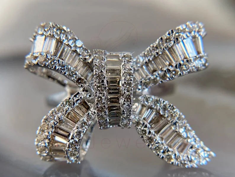 Baguette Diamond Engagement Ring | Briza Jewel