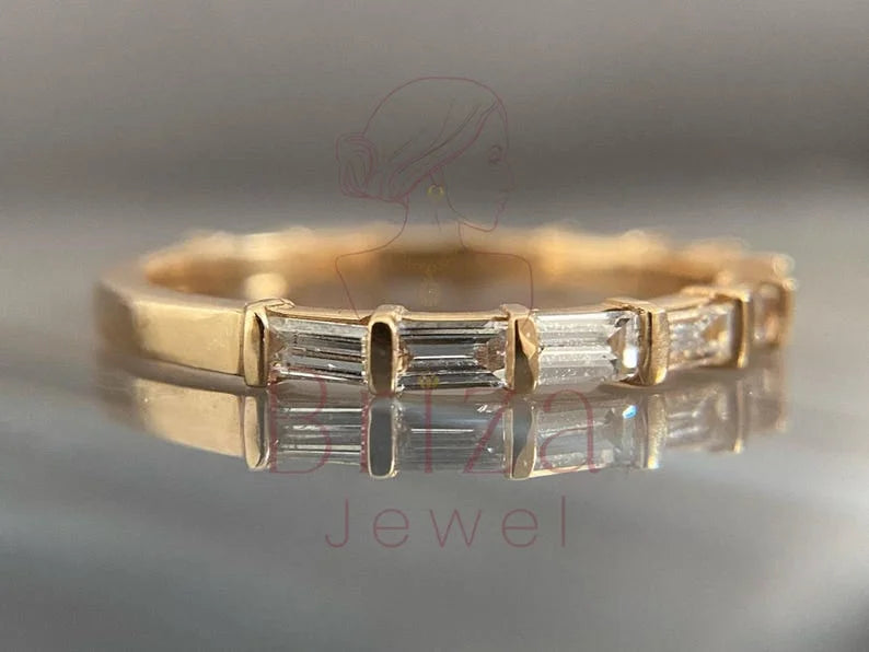 Baguette Band - Lab Grown 14K Gold Diamond Minimalist Ring | Briza Jewel