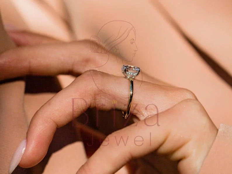 Round Brilliant Cut Diamond Ring - Lab Grown Gold | Briza Jewel