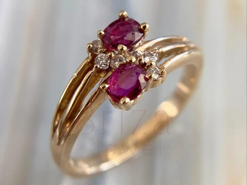 Ruby and Diamond Gold Ring - Vintage | Briza Jewel