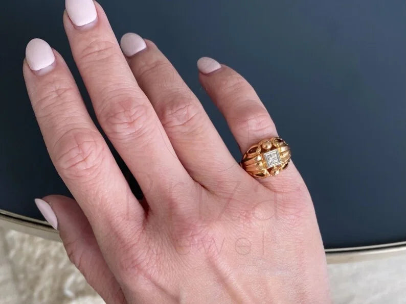 Vintage Round Diamond Ring - Yellow Gold | Briza Jewel