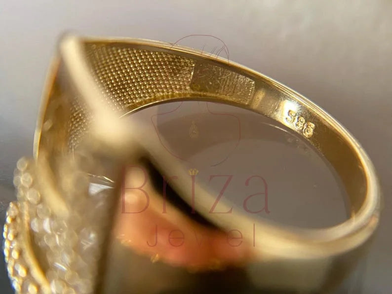 Gold Ring with Initial - Lab Grown Diamond | Briza Jewel