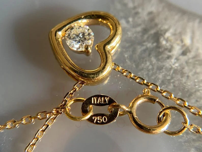 Heart Shape Diamond Pendant - Lab Grown Gold Minimalist Necklace | Briza Jewel