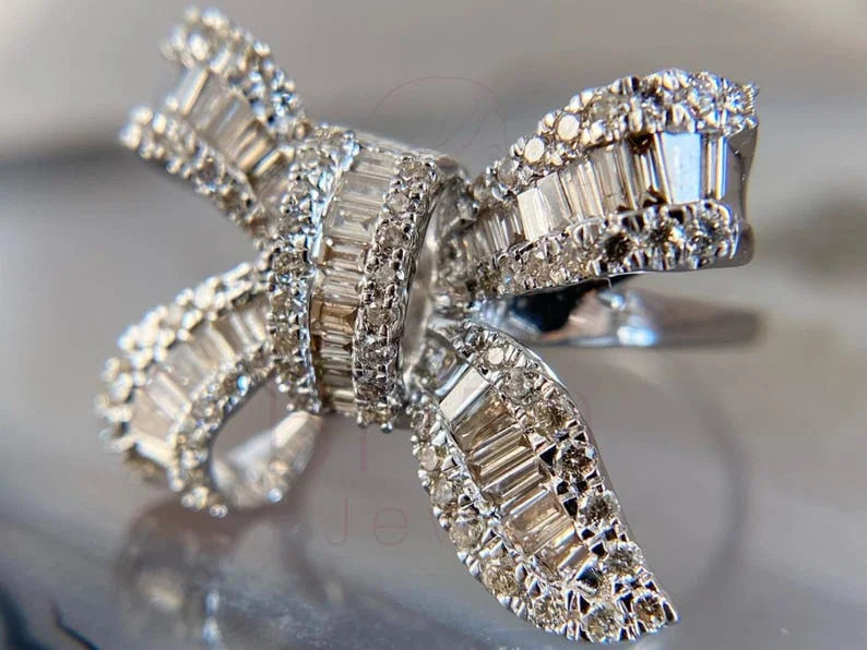Baguette Diamond Engagement Ring | Briza Jewel