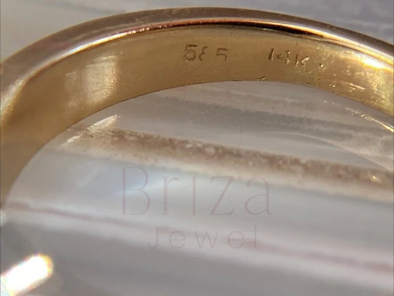 Princess Cut Engagement Ring - White Gold | Briza Jewel