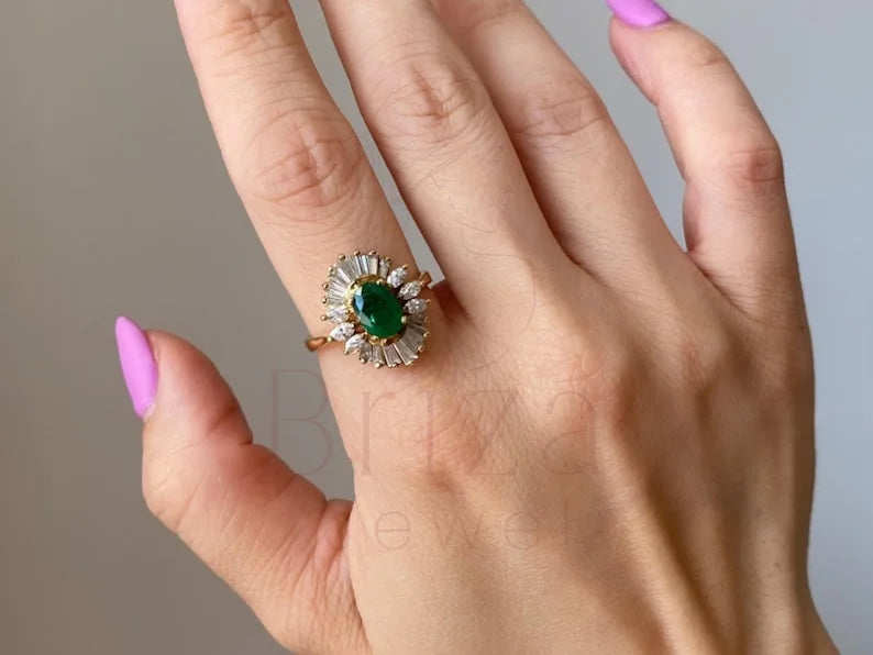 Vintage Oval Ring - Yellow Gold Diamond | Briza Jewel