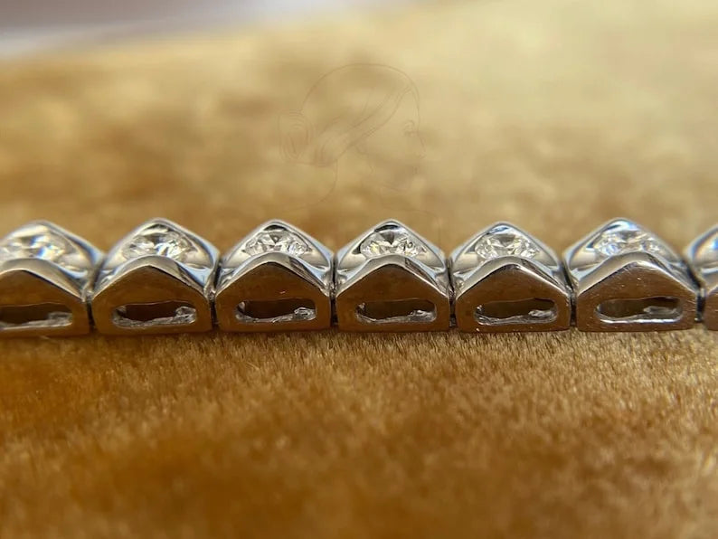 Round Diamond Tennis Bracelet - 18K White Gold | Briza Jewel