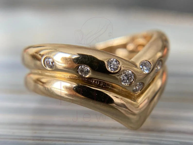 Chevron Diamond Ring - Yellow Gold Round | Briza Jewel