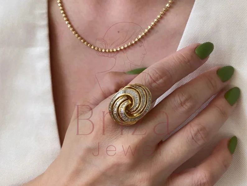 Baguette Engagement Band - 18K Gold Diamond Vintage Ring | Briza Jewel