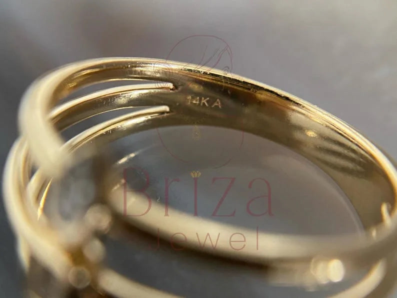 Geometric Wedding Band - Lab Grown Baguette Diamond Ring | Briza Jewel