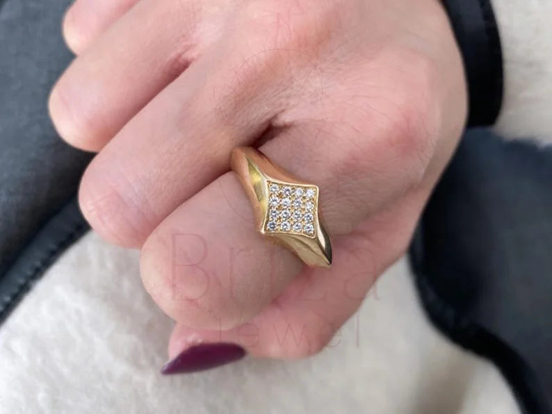 Vintage Inspired Diamond Ring - Yellow Gold | Briza Jewel