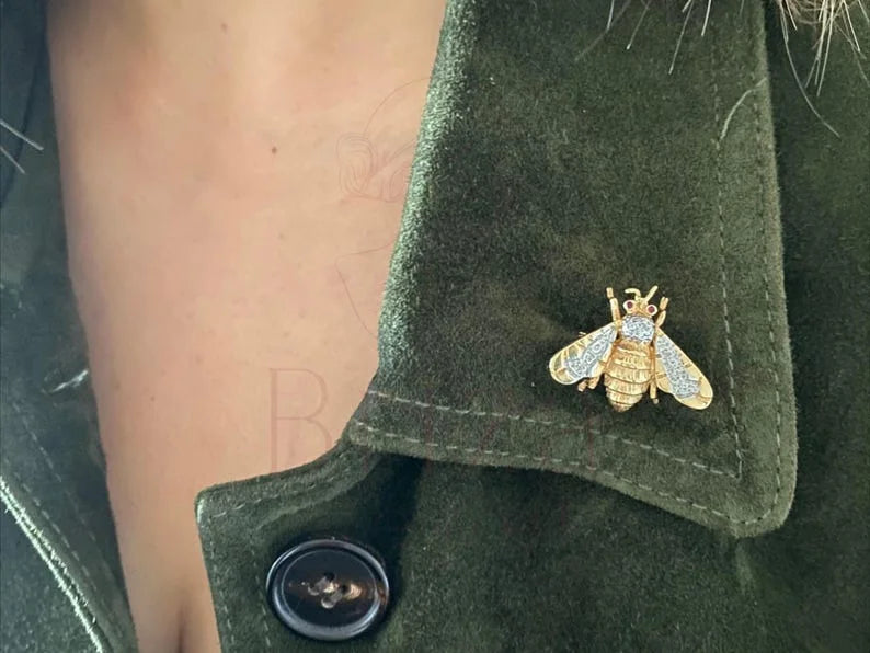 Bee Brooch Pin - Gold Diamond Vintage | Briza Jewel