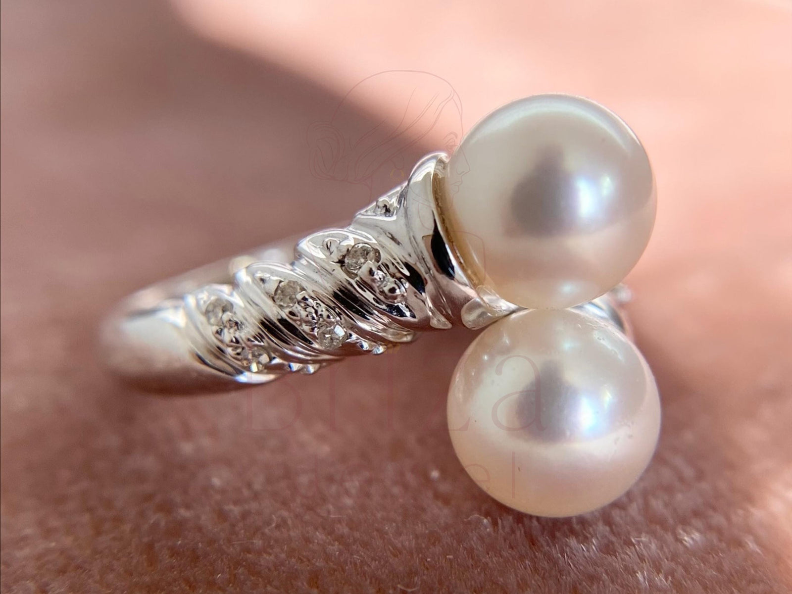 Silver pearl ring by Briza Jewel