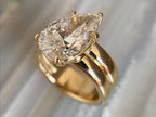 Pear diamond sparkle and brilliance in ring design