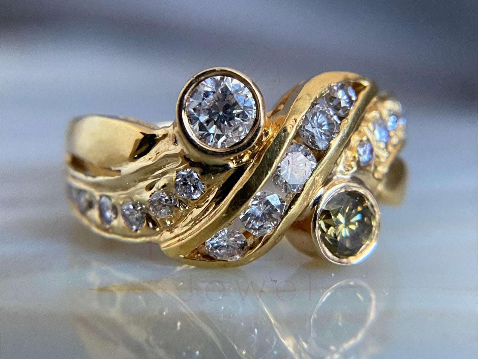 Gold diamond ring with modern design by Briza Jewel