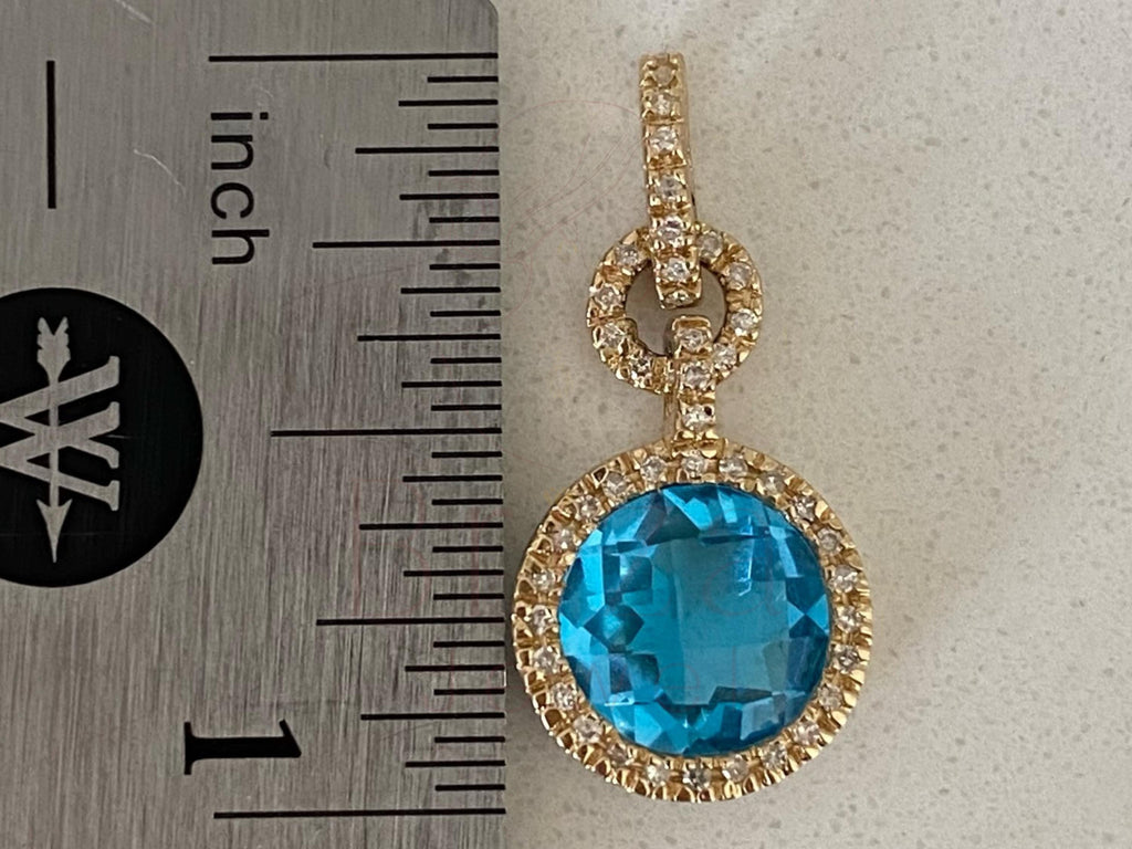 Elegant topaz pendant from Briza Jewel