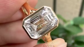 Lab Grown Emerald Cut Diamond Ring - Gold | Briza Jewel